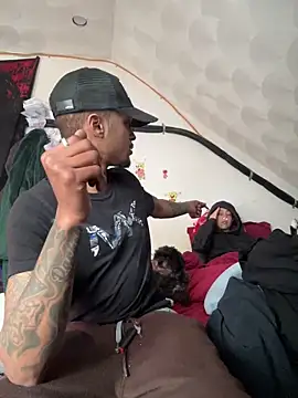 Snapshot of rayyymack chatting on February 21, 3:46 pm rayyymack online show from February 21, 3:46 pm