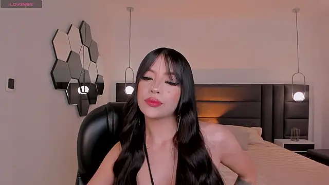 Snapshot of ValeriaRiveraX chatting on November 30, 6:45 pm ValeriaRiveraX online show from November 30, 6:45 pm