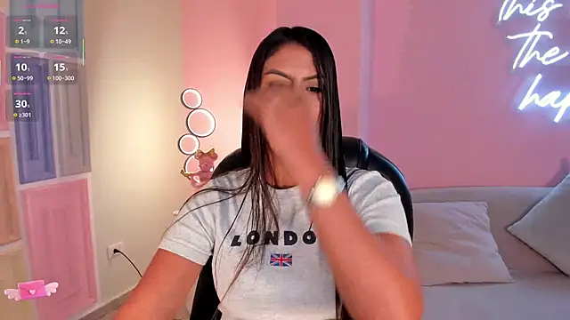 Snapshot of ArianaDumont chatting on November 4, 11:31 am ArianaDumont online show from November 4, 11:31 am