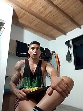 Snapshot of jack_pergurtson01 chatting on May 5, 8:22 am jack pergurtson01 online show from May 5, 8:22 am