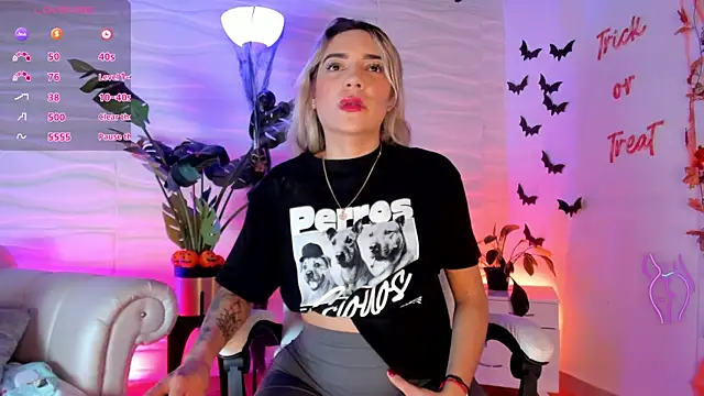 Snapshot of mariablonde_ chatting on October 20, 9:37 pm mariablonde online show from October 20, 9:37 pm