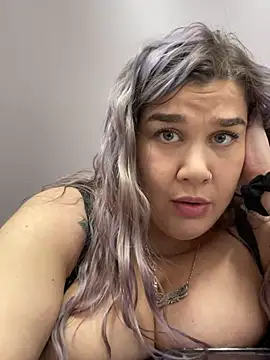 Snapshot of LolaBeretta chatting on January 24, 6:14 pm LolaBeretta online show from January 24, 6:14 pm