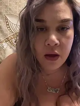 Snapshot of LolaBeretta chatting on January 24, 10:41 pm LolaBeretta online show from January 24, 10:41 pm