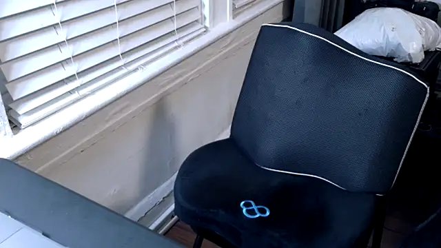 WyattBBC online show from April 13, 5:35 am