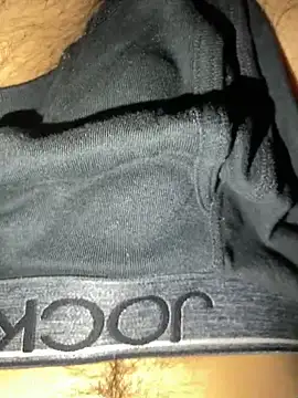 Snapshot of Desibullrck chatting on December 23, 4:39 pm Desibullrck online show from December 23, 4:39 pm