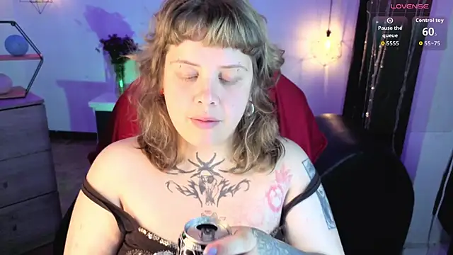 Sabrina scarlett online show from November 10, 4:44 am