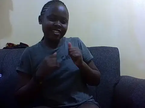 Snapshot of Sweetcecie01 chatting on January 8, 8:22 pm Sweetcecie01 online show from January 8, 8:22 pm