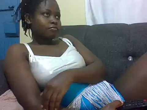 Snapshot of Sweetcecie01 chatting on March 8, 9:07 pm Sweetcecie01 online show from March 8, 9:07 pm