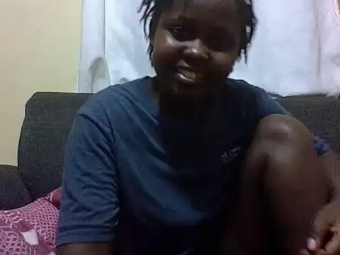 Snapshot of Sweetcecie01 chatting on March 20, 9:19 pm Sweetcecie01 online show from March 20, 9:19 pm