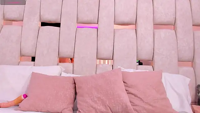 Snapshot of tamhy_ferrara chatting on February 21, 1:11 am tamhy ferrara online show from February 21, 1:11 am