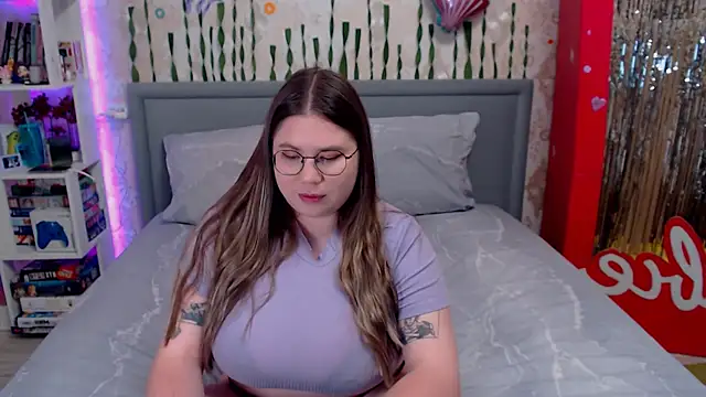 Snapshot of portgas_d_letty chatting on June 24, 10:09 pm portgas d letty online show from June 24, 10:09 pm
