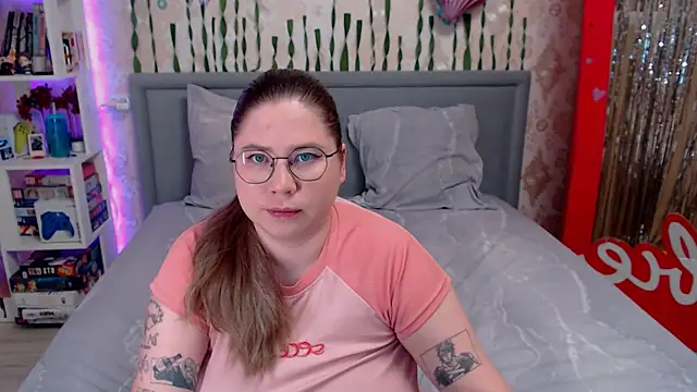 Snapshot of portgas_d_letty chatting on July 9, 3:32 am portgas d letty online show from July 9, 3:32 am