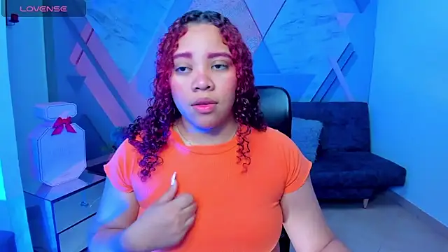 Snapshot of AngelaCoffee chatting on October 25, 3:25 am AngelaCoffee online show from October 25, 3:25 am