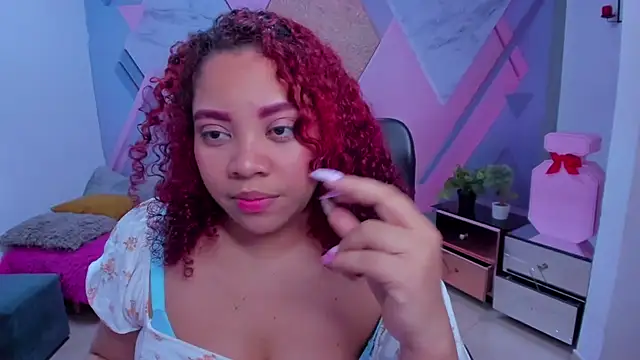 Snapshot of AngelaCoffee chatting on November 15, 2:31 am AngelaCoffee online show from November 15, 2:31 am