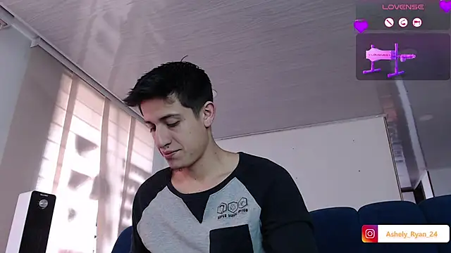 ashely ryan24 online show from November 9, 8:29 pm