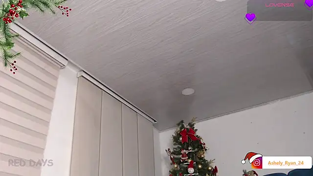 Snapshot of ashely_ryan24 chatting on December 20, 12:07 am ashely ryan24 online show from December 20, 12:07 am