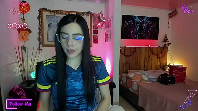 LauGrayJ online show from March 20, 11:45 pm