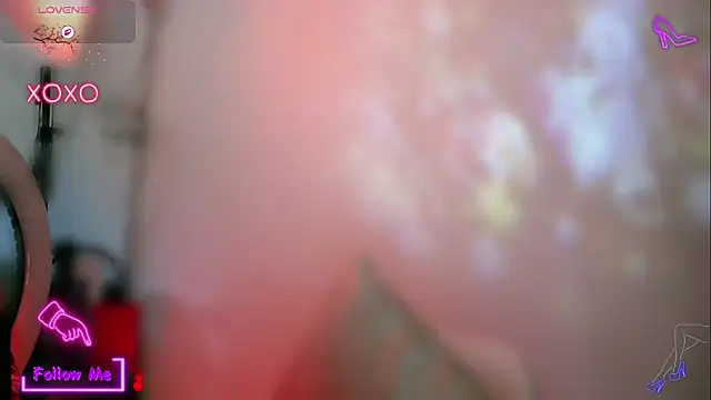 LauGrayJ online show from December 5, 12:47 pm