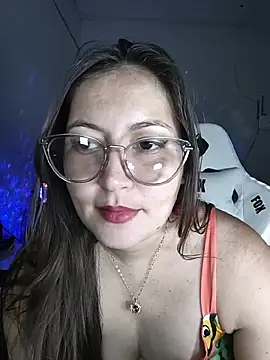 Snapshot of dani123unica chatting on June 18, 10:41 am dani123unica online show from June 18, 10:41 am