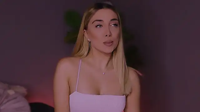 Jessielle online show from December 20, 9:05 am