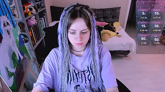 NaniMoore online show from December 9, 11:15 am