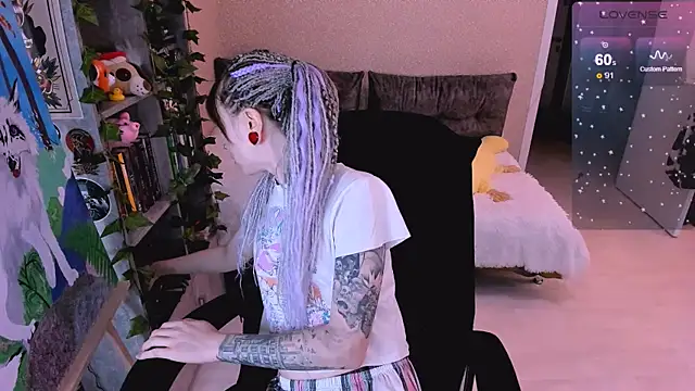 NaniMoore online show from December 23, 6:11 am