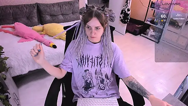 NaniMoore online show from December 30, 11:59 am