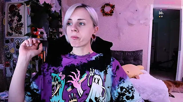 NaniMoore online show from October 9, 8:29 pm