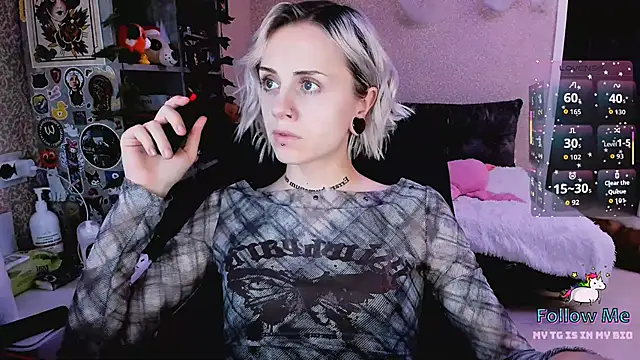 NaniMoore online show from November 15, 8:27 pm