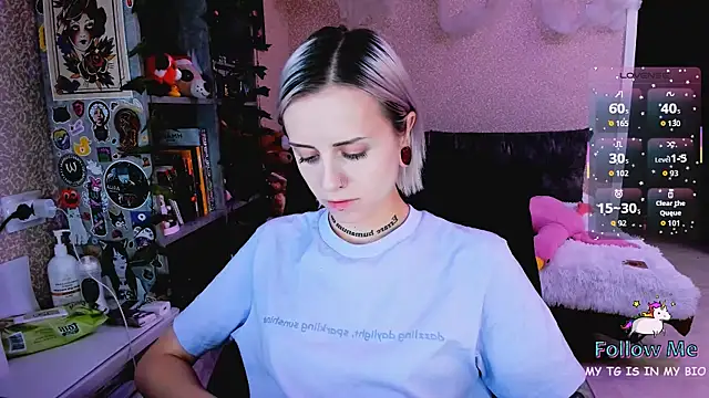 NaniMoore online show from November 20, 9:25 pm