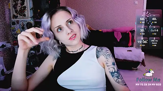 NaniMoore online show from January 13, 8:25 pm