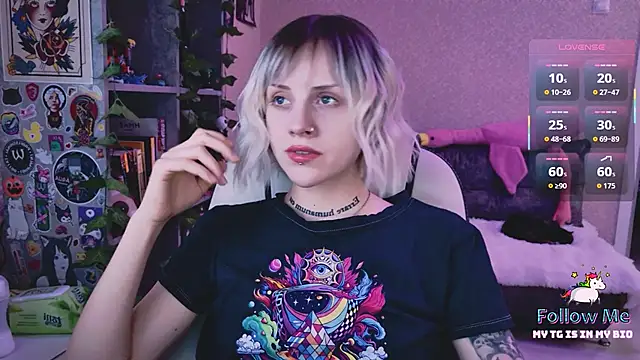 NaniMoore online show from March 30, 8:21 pm