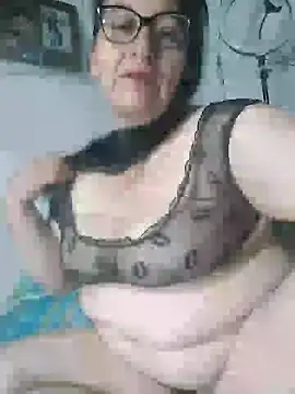 clarita 01 online show from March 17, 1:58 pm