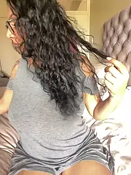 Indianbutter11 online show from February 5, 11:44 am