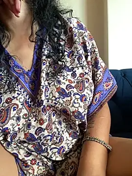 Indianbutter11 online show from February 25, 11:19 am