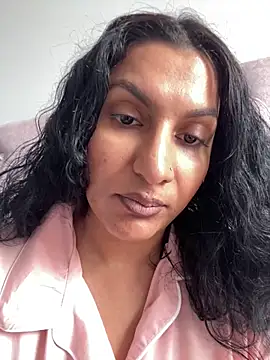 Indianbutter11 online show from September 17, 7:21 am