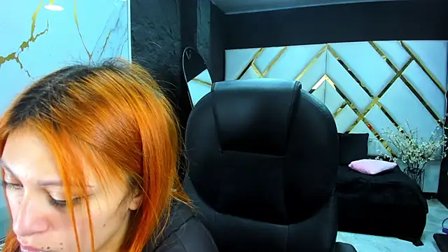 Emmily Walker online show from November 8, 2:56 am