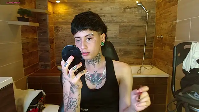 Snapshot of Ethan_lennox chatting on February 27, 9:04 pm Ethan lennox online show from February 27, 9:04 pm