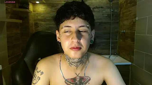 Snapshot of Ethan_lennox chatting on March 4, 8:04 pm Ethan lennox online show from March 4, 8:04 pm