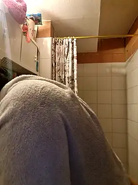 kitty 84 online show from February 9, 10:19 am