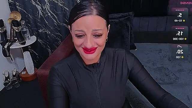 VixenSelena online show from March 19, 5:00 am