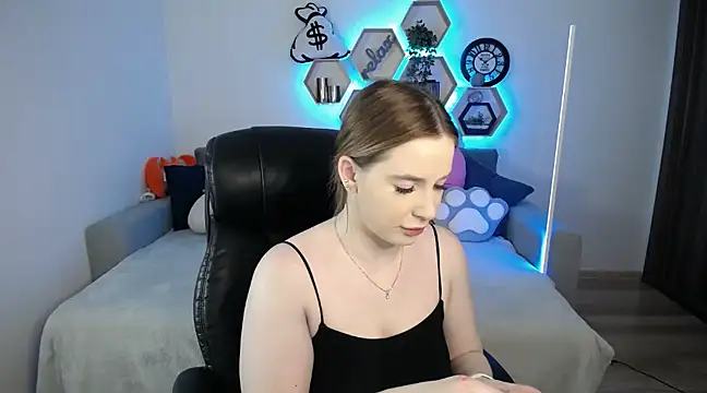 SabrinViolet online show from February 25, 9:09 am