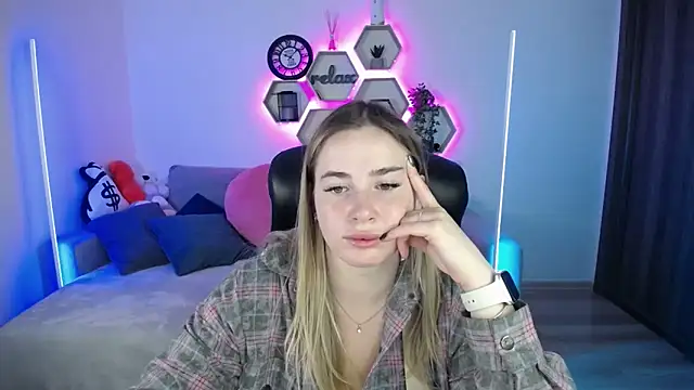 SabrinViolet online show from September 12, 8:03 am