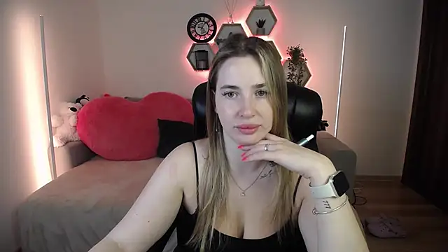 SabrinViolet online show from July 23, 8:12 am