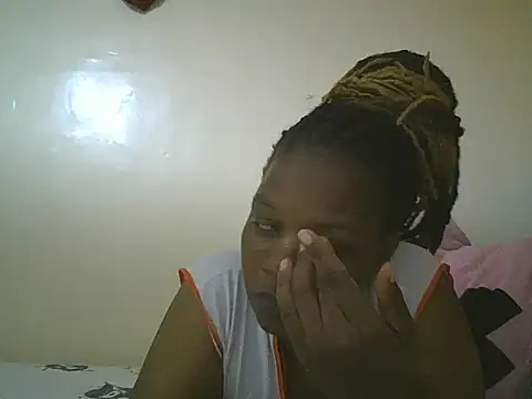 Snapshot of clakemmy250 chatting on February 3, 8:57 pm clakemmy250 online show from February 3, 8:57 pm