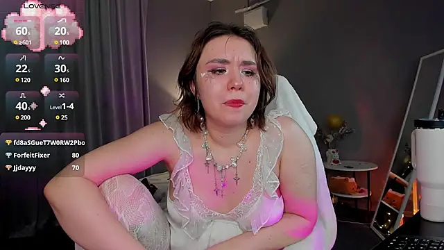 lilly Cherry  online show from February 15, 5:07 pm