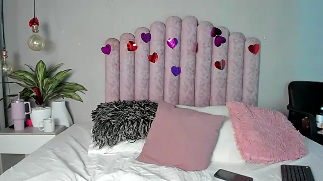 SusanBenett online show from March 21, 8:40 pm