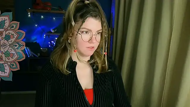 Snapshot of VioletteWay chatting on November 23, 3:34 pm VioletteWay online show from November 23, 3:34 pm