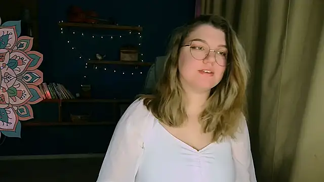 Snapshot of VioletteWay chatting on December 14, 3:50 pm VioletteWay online show from December 14, 3:50 pm