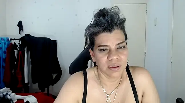 vikyadams online show from March 5, 10:10 pm